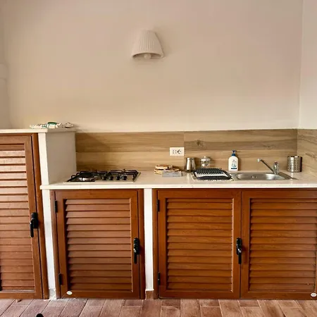 Confortevole Trilocale Con Ampio Patio, Mirice - * Vignola Mare