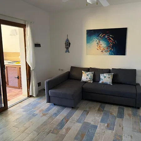 Confortevole Trilocale Con Ampio Patio, Mirice - شقة
