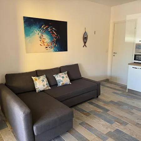 Confortevole Trilocale Con Ampio Patio, Mirice - *