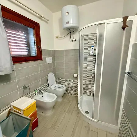 Apartmán Confortevole Trilocale Con Ampio Patio, Mirice - *